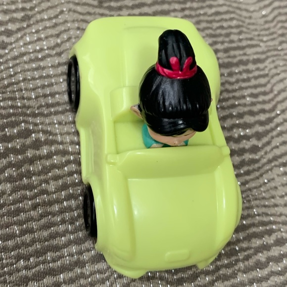 2018 Wreck It Ralph 2 McDonald's Happy Meal Toy - Vanellope Racer - Picture 5 of 8